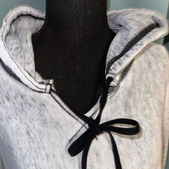 Juicy Couture acid washed asymmetrical hemline - Picture 4 of 16